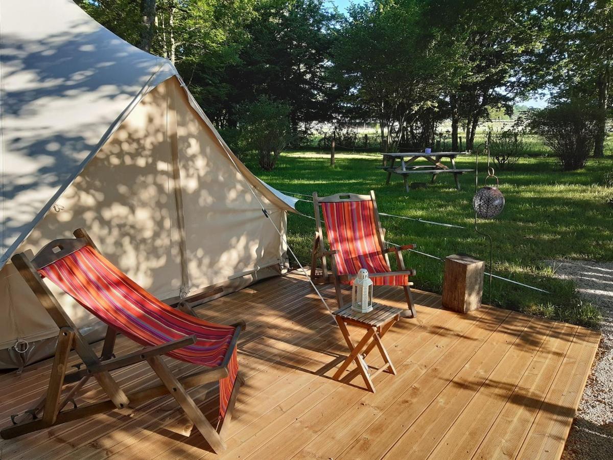 Senergues Camping Etang Du Camp מראה חיצוני תמונה