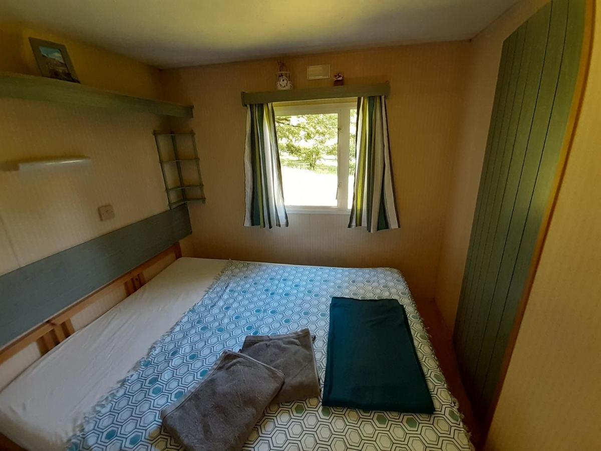 Senergues Camping Etang Du Camp מראה חיצוני תמונה