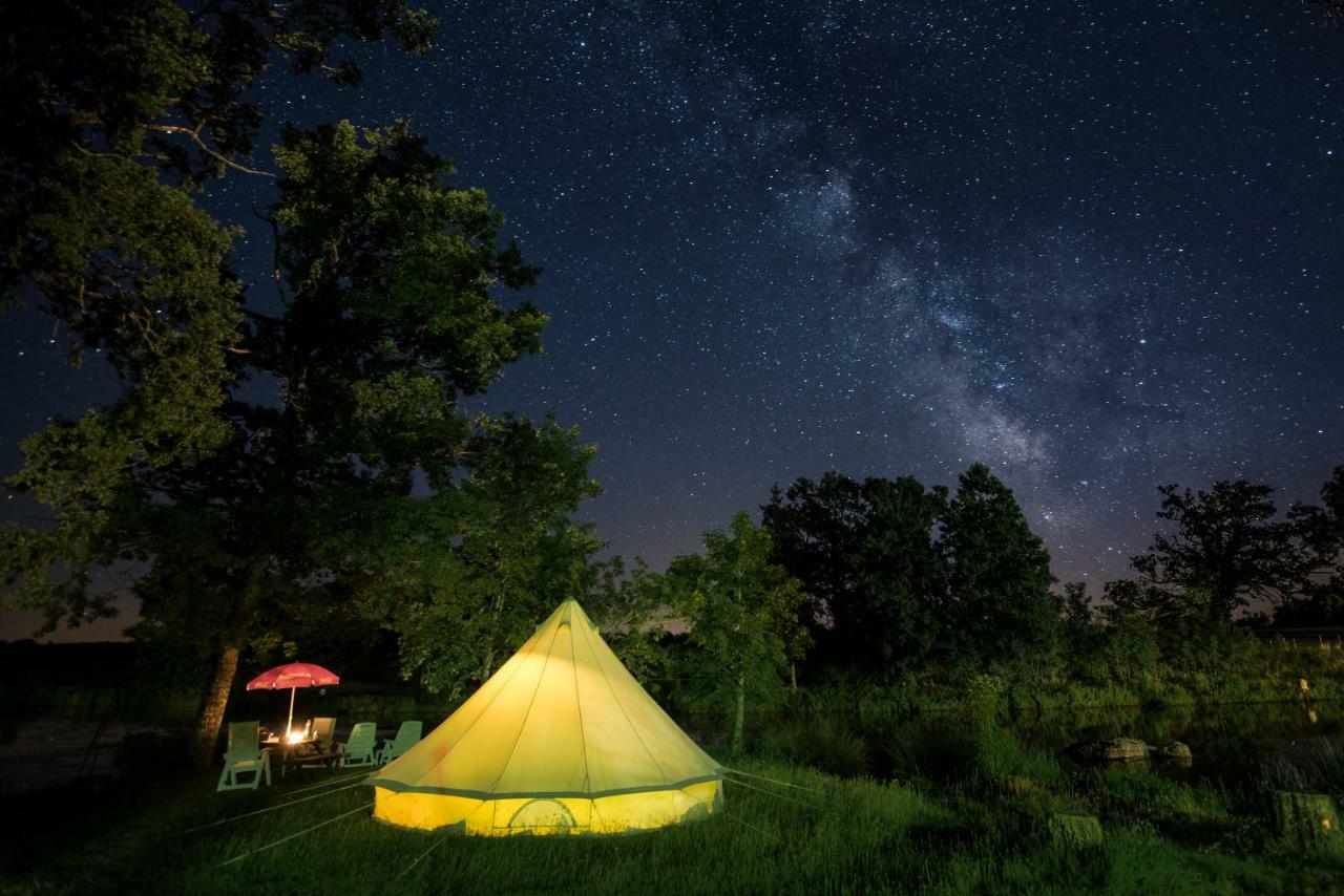 Senergues Camping Etang Du Camp מראה חיצוני תמונה